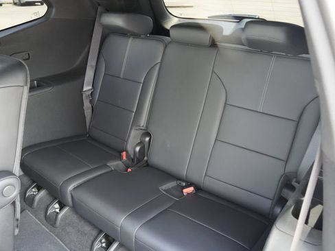 Used 2026 GMC Acadia Elevation w/ Elevation Premium Package FWD image 19