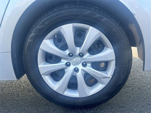 Used 2022 Toyota Corolla LE image 16