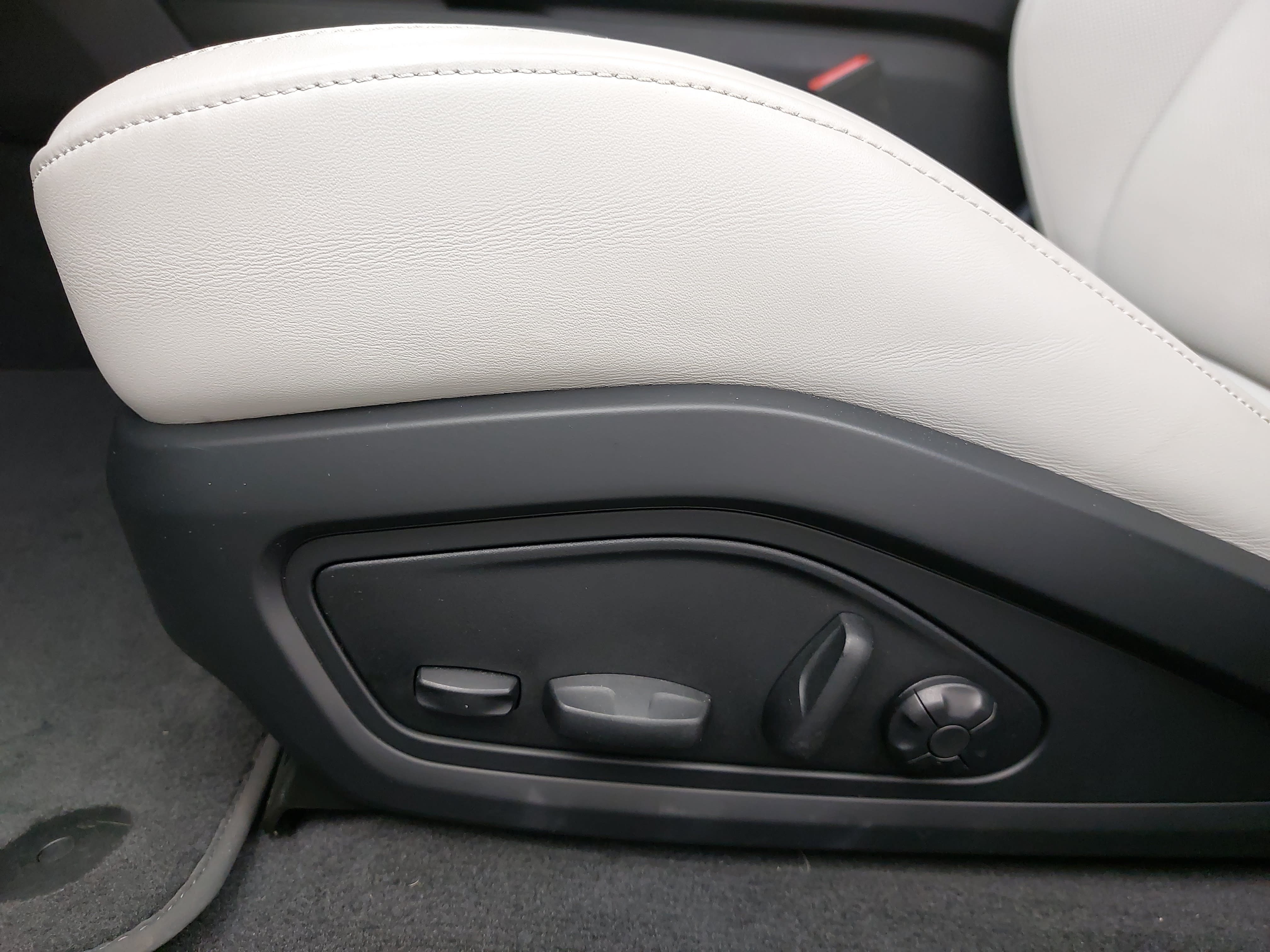 Certified 2022 Porsche Taycan 4S AWD/4WD image 31