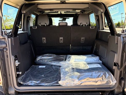 Used 2026 Ford Bronco Badlands w/ Sasquatch Package AWD/4WD image 32