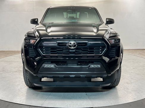 Used 2025 Toyota Tacoma TRD Off-Road w/ TRD Off Road Upgrade Package AWD/4WD image 8