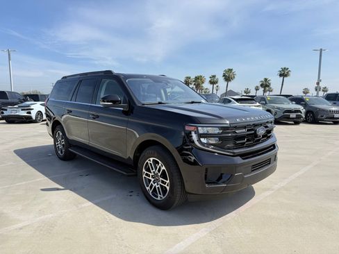 Used 2025 Ford Expedition Max Active image 4