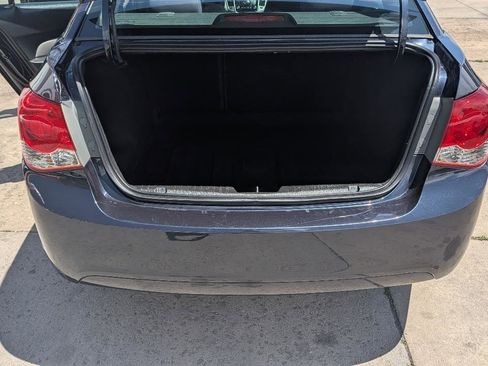 Used 2014 Chevrolet Cruze LS FWD image 12