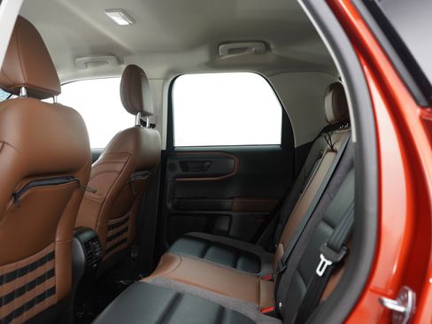 Used 2022 Ford Bronco Sport Outer Banks w/ Tech Package image 17