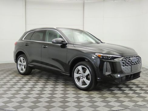 Used 2025 Audi Q5 2.0T Premium Plus w/ Premium Plus image 3