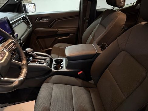 Used 2024 GMC Canyon Elevation w/ Convenience Package image 23