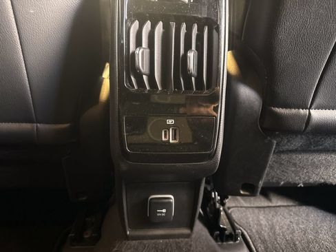Used 2023 Jeep Compass Limited w/ Elite Group AWD/4WD image 11
