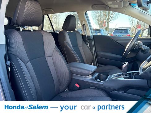 Used 2022 Subaru Outback Premium image 8