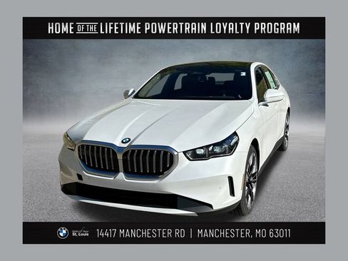 Used 2026 BMW 530i xDrive AWD/4WD image 1