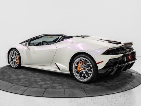 Used 2024 Lamborghini Huracan EVO AWD/4WD image 5
