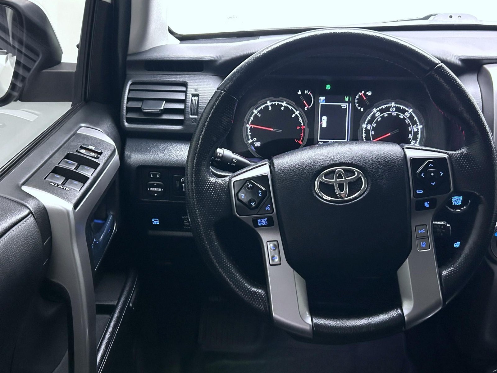 Used 2023 Toyota 4Runner Limited AWD/4WD image 12