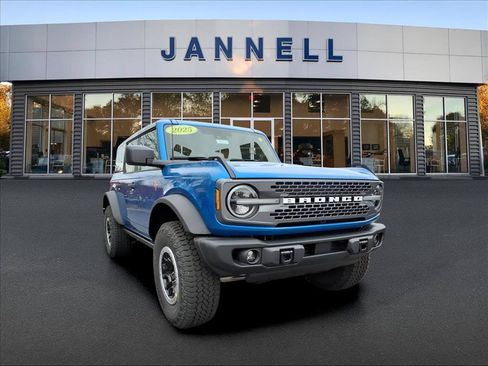 New 2025 Ford Bronco Badlands w/ Sasquatch Package AWD/4WD image 49