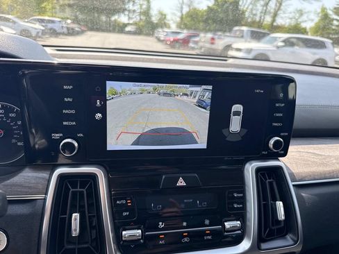 Used 2023 Kia Sorento S w/ Panoramic Sunroof Package AWD/4WD image 25