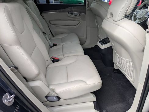 Used 2023 Volvo XC90 B6 Plus AWD/4WD image 22