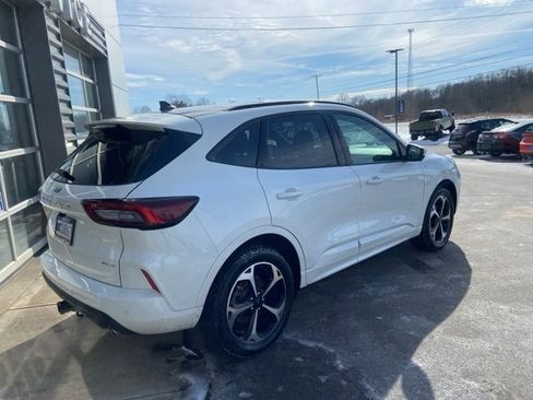 Used 2024 Ford Escape ST-Line Select w/ Tech Pack #2 image 3