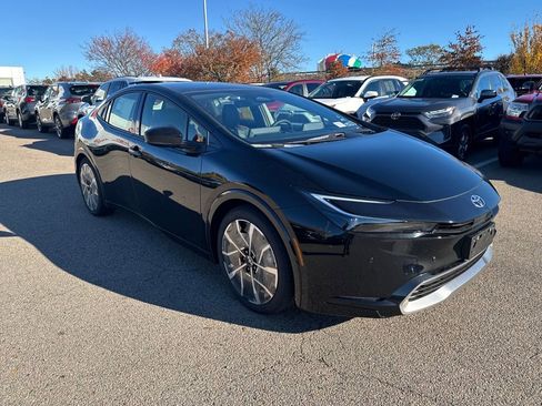 New 2026 Toyota Prius Plug-In Hybrid image 9