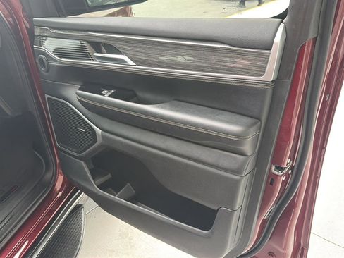 Used 2022 Jeep Wagoneer Series II w/ Rear Seat Video Group 1 RWD image 16