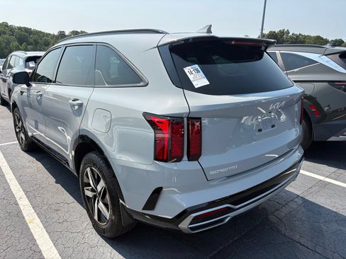 Used 2023 Kia Sorento EX FWD image 8