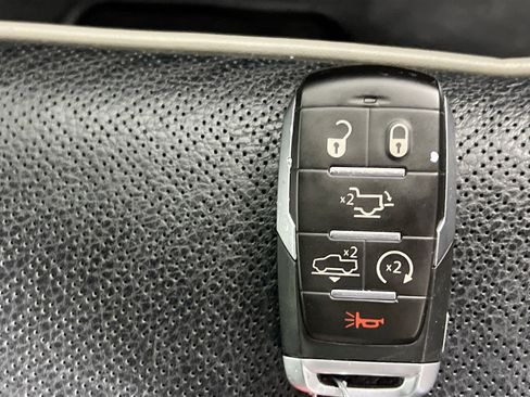 Used 2022 RAM 1500 Laramie RWD image 36