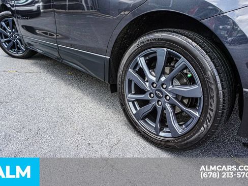 Used 2022 Chevrolet Equinox RS w/ RS Leather Package FWD image 17