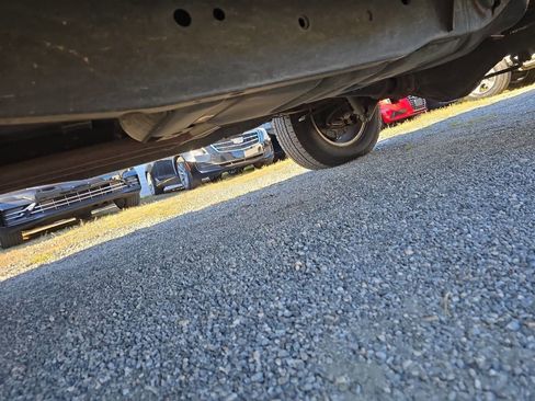 Used 2017 Nissan Titan S image 32