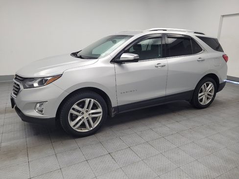Used 2019 Chevrolet Equinox Premier FWD image 2