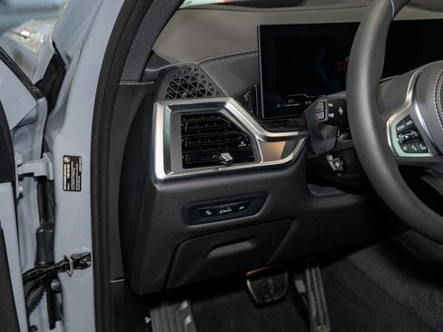 New 2026 BMW X5 xDrive40i w/ M Sport Package image 14