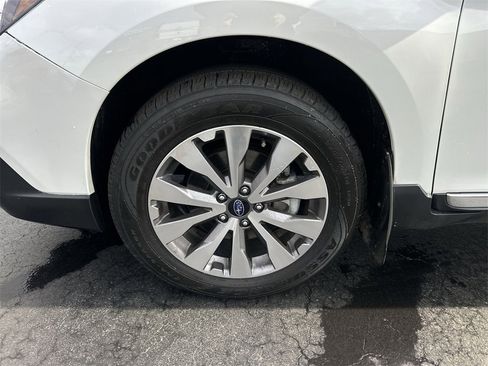Used 2019 Subaru Outback 3.6R Touring image 10