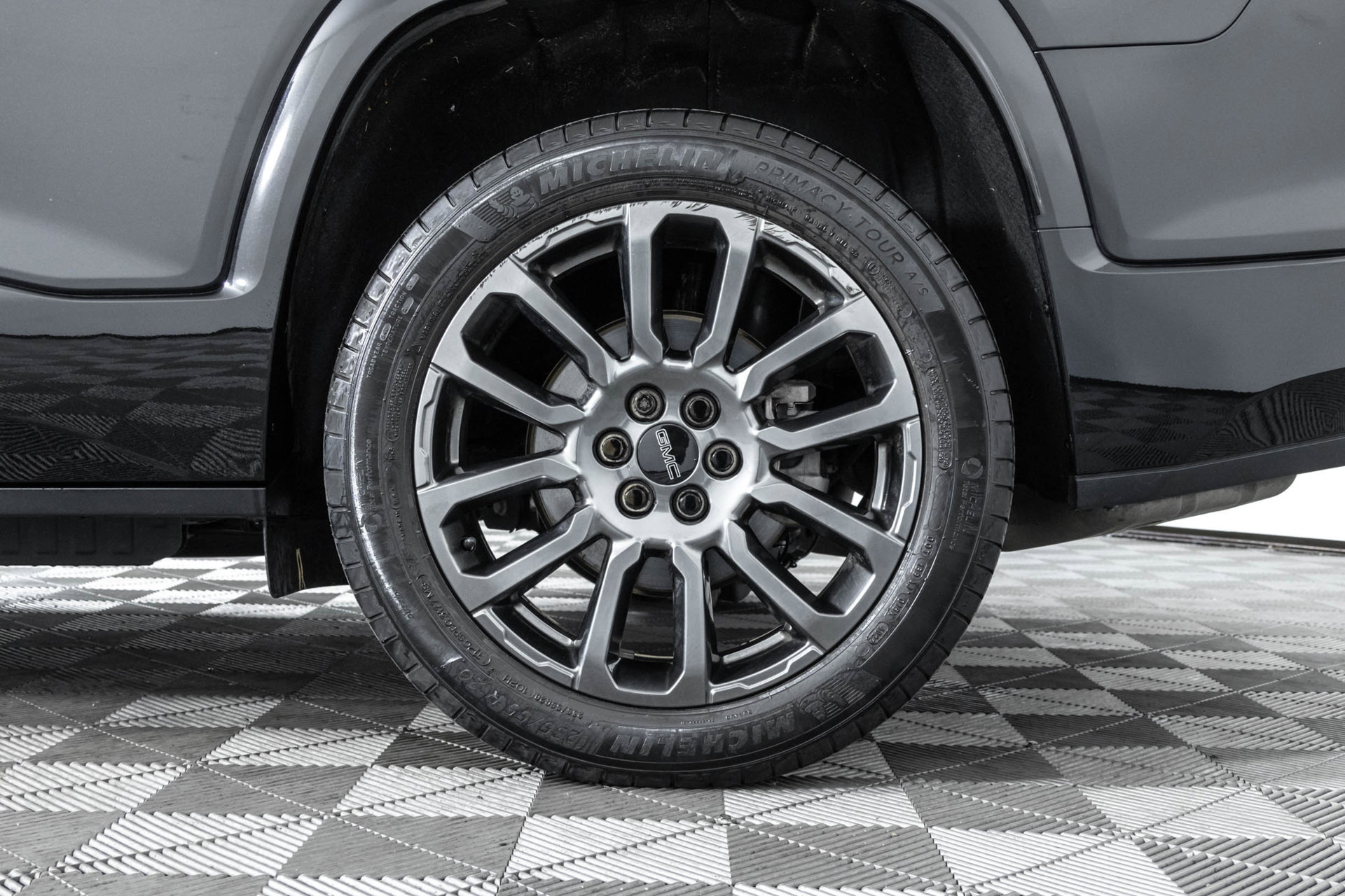 Used 2023 GMC Acadia Denali w/ Black Diamond Edition AWD/4WD image 50