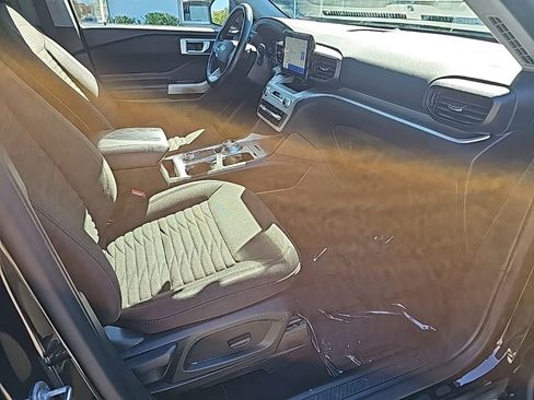 Used 2020 Ford Explorer XLT w/ Comfort Package image 25