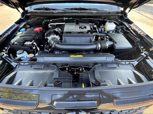 New 2026 Nissan Frontier SV w/ All-Weather Content Package image 12