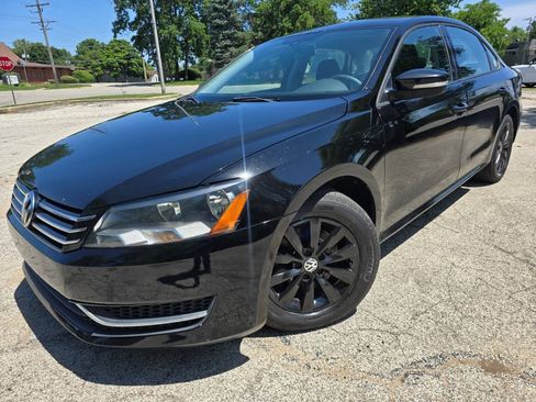 Used 2013 Volkswagen Passat 2.5 S FWD image 1