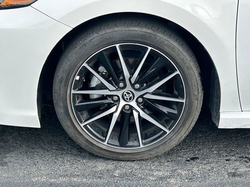 Used 2022 Toyota Camry SE image 13