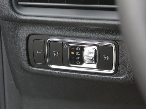 New 2023 Lincoln Corsair AWD w/ Equipment Group 101A image 21