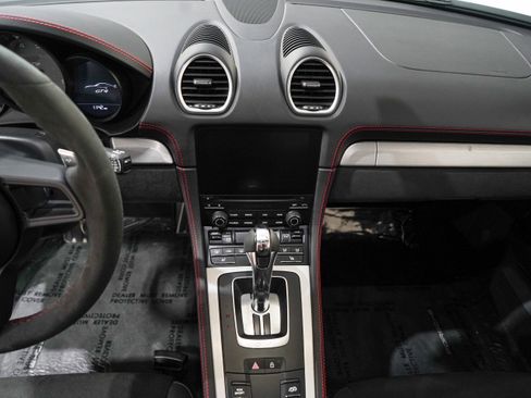 Used 2022 Porsche 718 Cayman GT4 RWD image 11