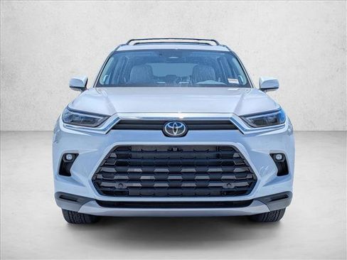 New 2026 Toyota Grand Highlander FWD image 6