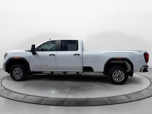 Used 2024 GMC Sierra 2500 Pro AWD/4WD image 3