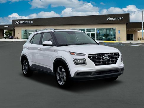 New 2026 Hyundai Venue SEL image 11