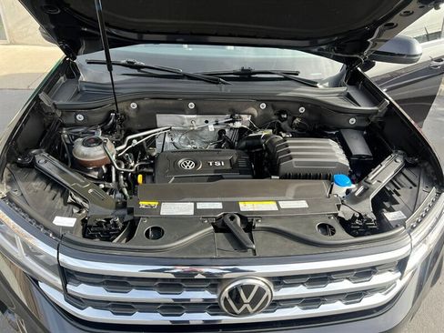 Used 2021 Volkswagen Atlas Cross Sport SE w/ Panoramic Sunroof Package image 45