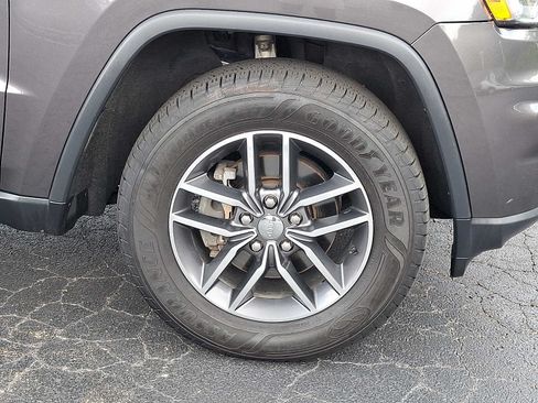 Used 2018 Jeep Grand Cherokee Limited w/ Trailer Tow Group IV AWD/4WD image 8