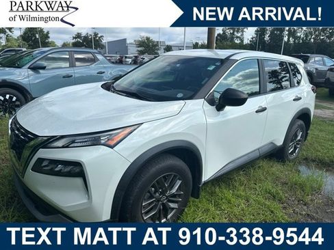 Used 2023 Nissan Rogue S AWD/4WD image 1