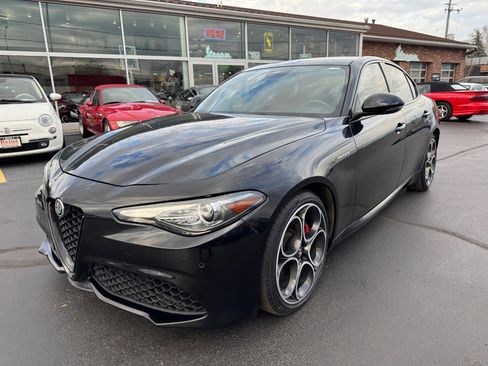 Used 2022 Alfa Romeo Giulia Veloce image 1