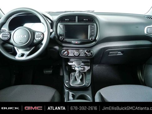 Used 2025 Kia Soul LX FWD image 17