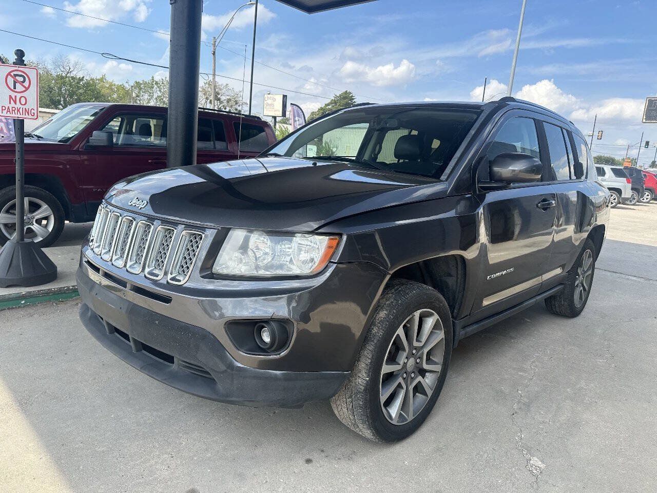 Used 2016 Jeep Compass High Altitude AWD/4WD image 4