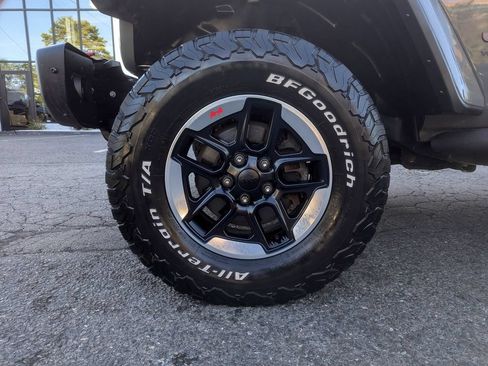 Used 2019 Jeep Wrangler Unlimited Rubicon AWD/4WD image 46
