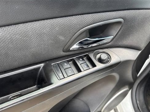 Used 2012 Chevrolet Cruze LTZ FWD image 6