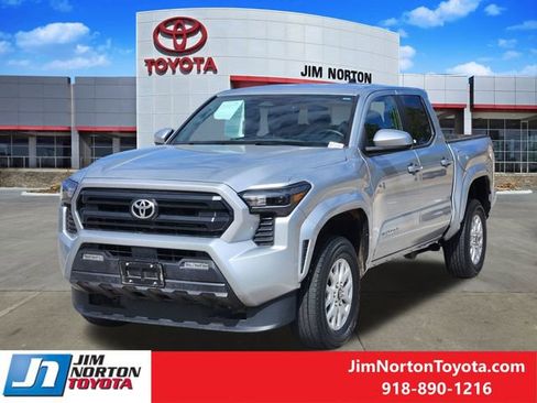 Used 2024 Toyota Tacoma SR5 image 3