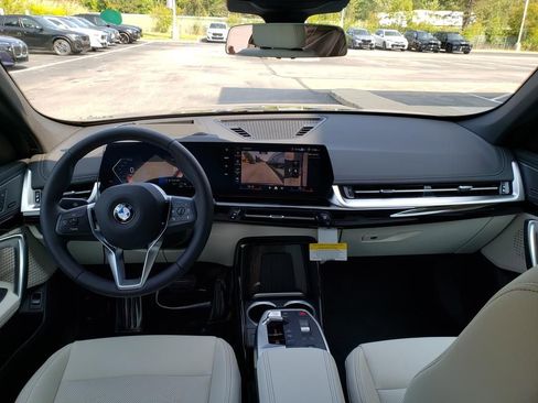 Used 2026 BMW X1 xDrive28i image 12