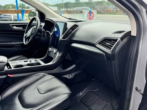 Used 2022 Ford Edge Titanium AWD/4WD image 18