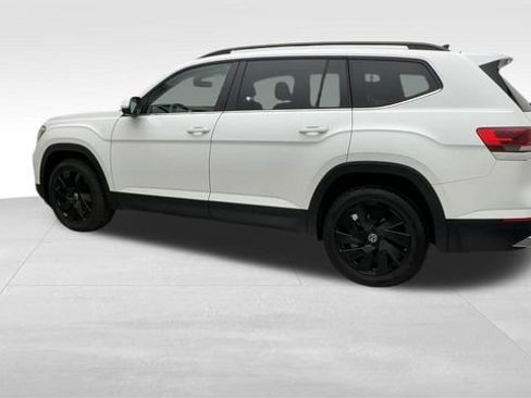 Used 2024 Volkswagen Atlas SE AWD/4WD image 6